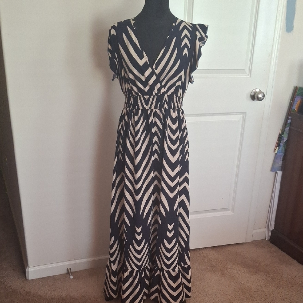 SHEIN Blue and Tan Sleeveless V-Neck Maxi Sundress